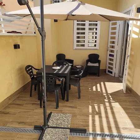 Casa Carmen House 度假居 *