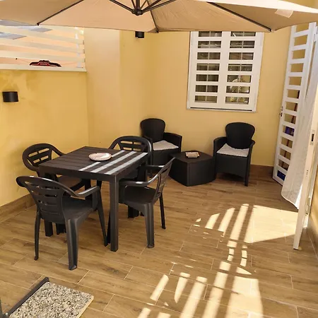 Carmen House Holiday home *